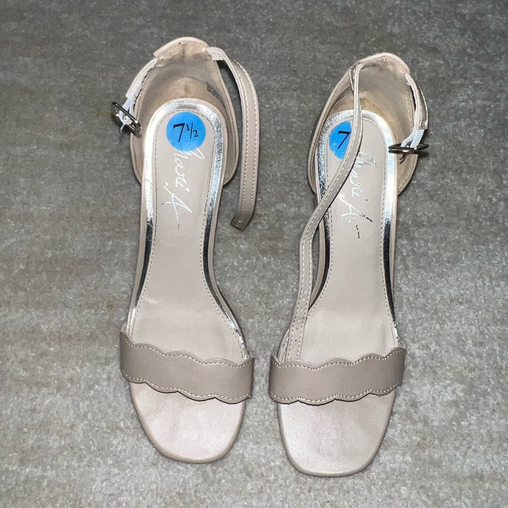 Mari A. Nude Wedges